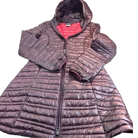 Patagonia Women’s Ultra lightweight Fiona Parka in Dark Ruby Size: S - Picture 6 of 16